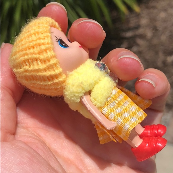 Baby elf doll yellow cute on a shelf toddler - Picture 5 of 5